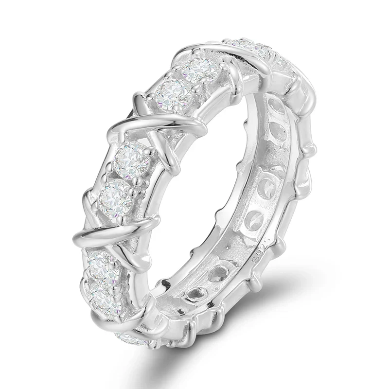 MOISSANITE DIAMOND TWISTED RING IN STERLING SILVER - Image 4