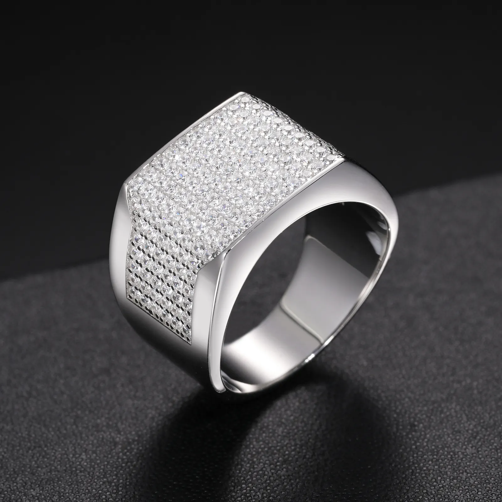 MOISSANITE DIAMOND VINTAGE SIGNET RING IN STERLING SILVER - Image 3