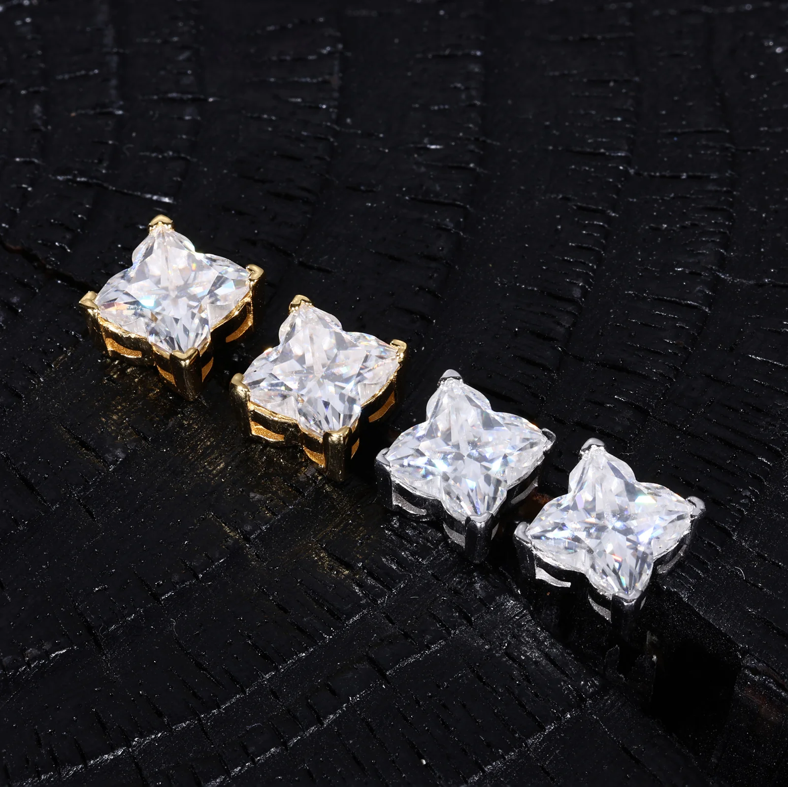 MOISSANITE FLORAL STUD EARRINGS IN STERLING SILVER - Image 3