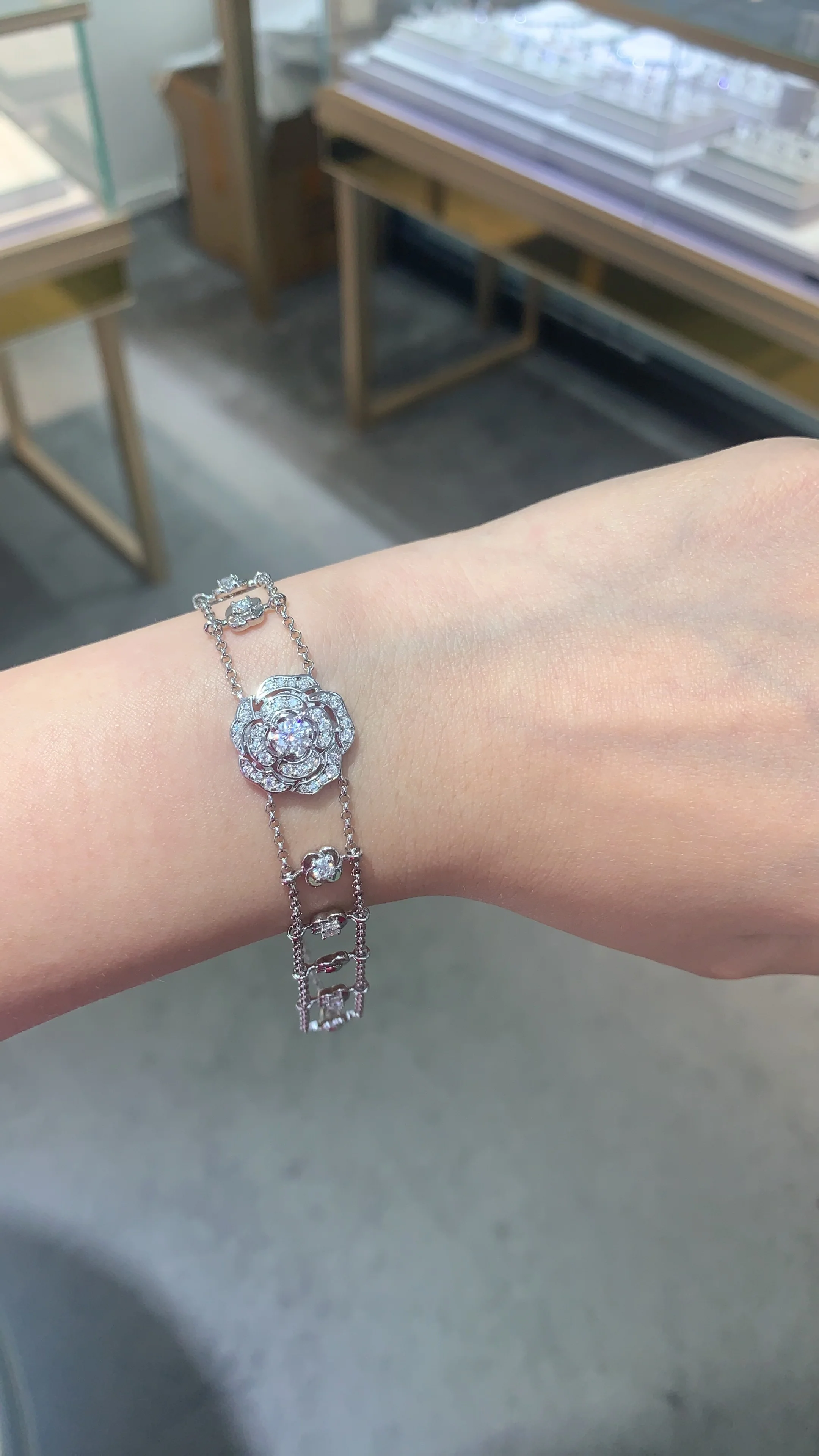 MOISSANITE FLOWER BRACELET IN STERLING SILVER - Image 4