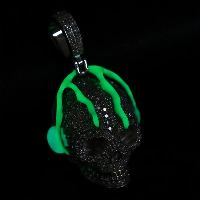 MOISSANITE GLOW IN THE DARK SKULL PENDANT IN STERLING SILVER - Image 3