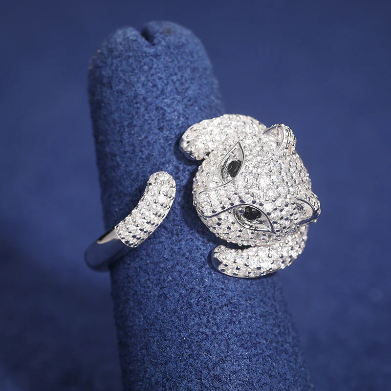 MOISSANITE CAT RING IN STERLING SILVER - Image 2