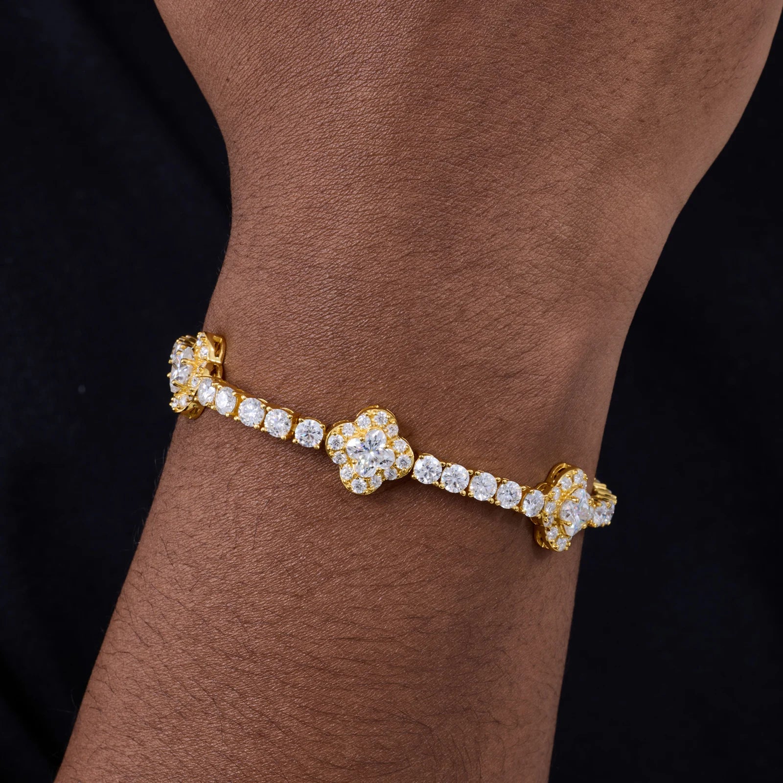 MOISSANITE LILY CUT FOUR LEAF CLOVER TENNIS BRACELET IN STERLING SILVER - Image 3