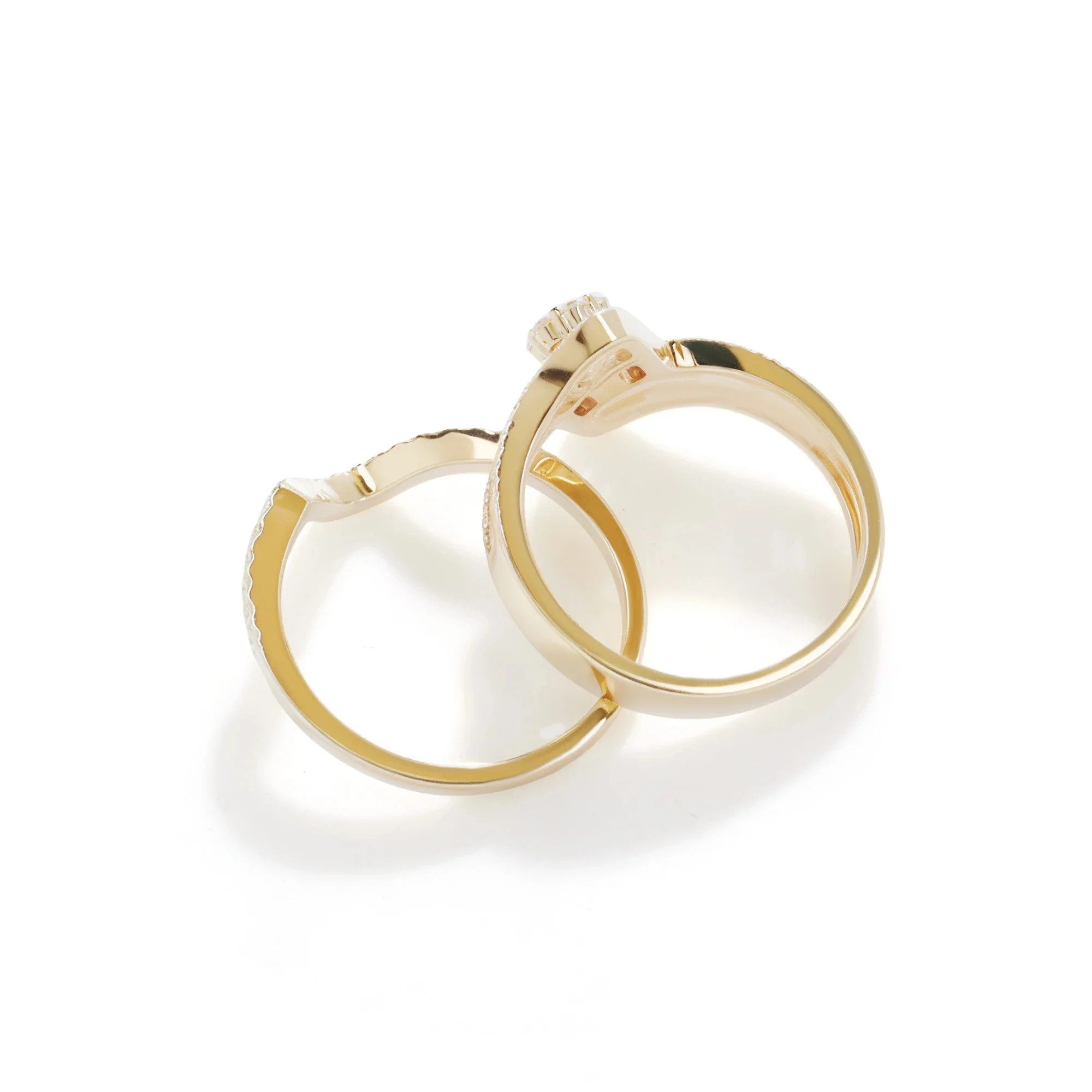 MOISSANITE RADIANT VINE BRIDAL RING SET IN SOLID GOLD - Image 3
