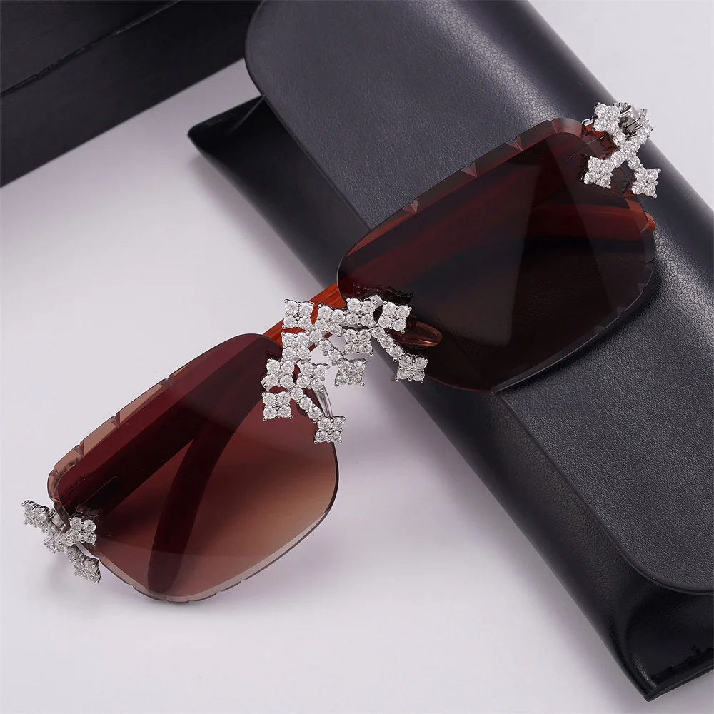 MOISSANITE TRIPLE CROSS BRIDGE SUNGLASSES - Image 4