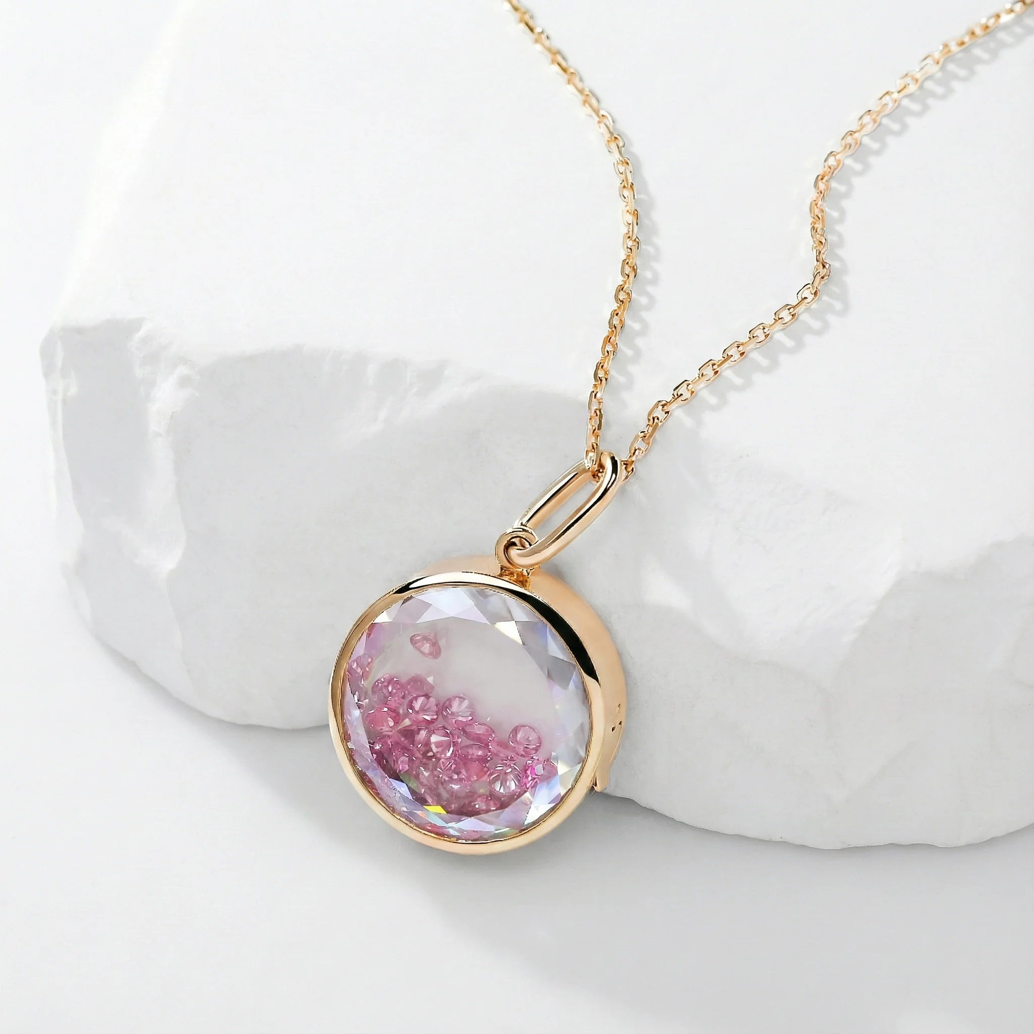 MOISSANITE VAULT PORTRAIT CUT PENDANT IN SOLID GOLD - Image 5