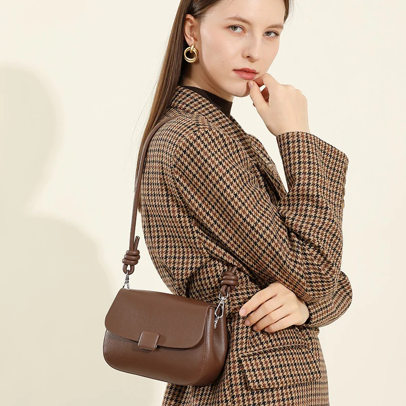 NARIN KNOT CROSSBODY BAG - Image 5