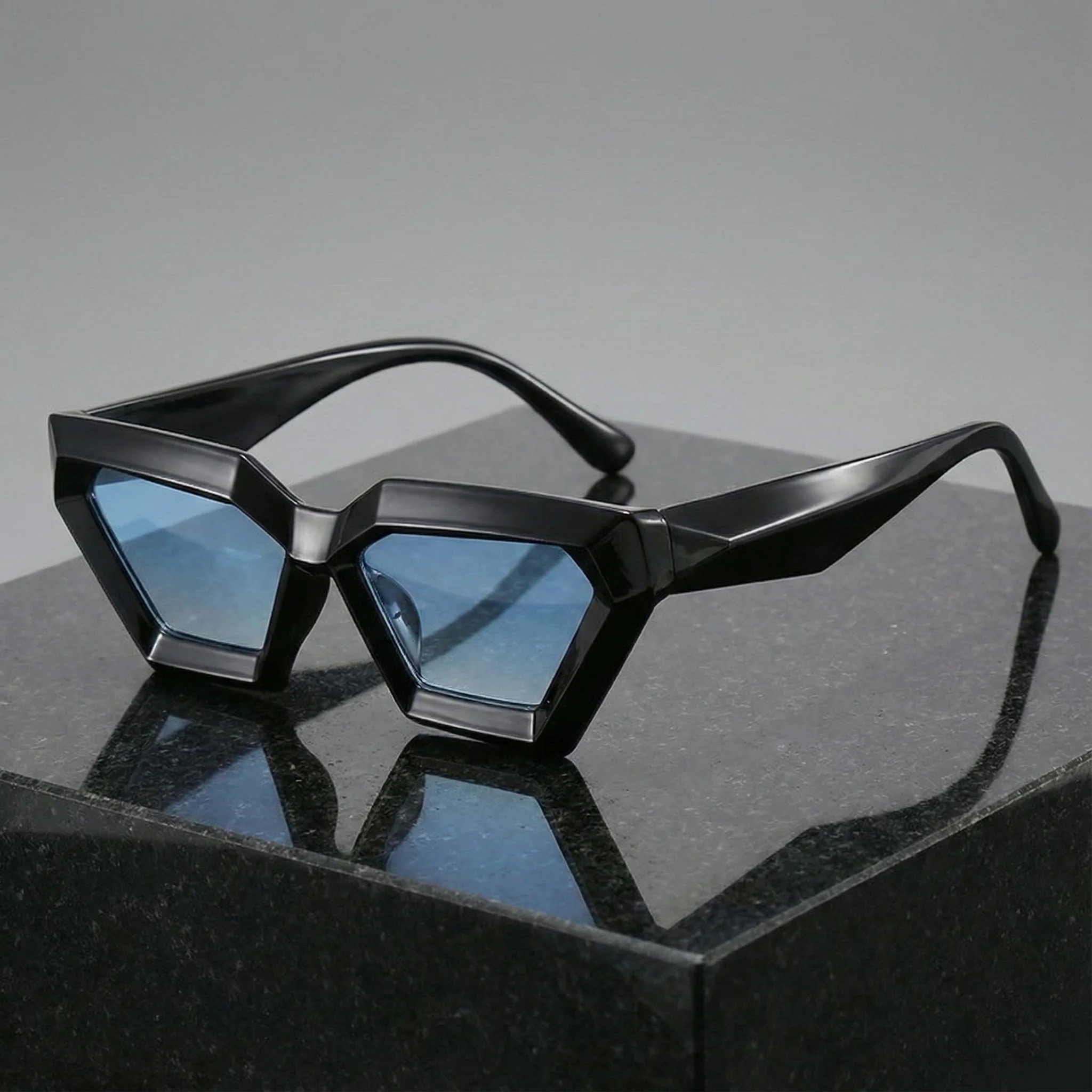 NOCTYRA CAT EYE SUNGLASSES - Image 7