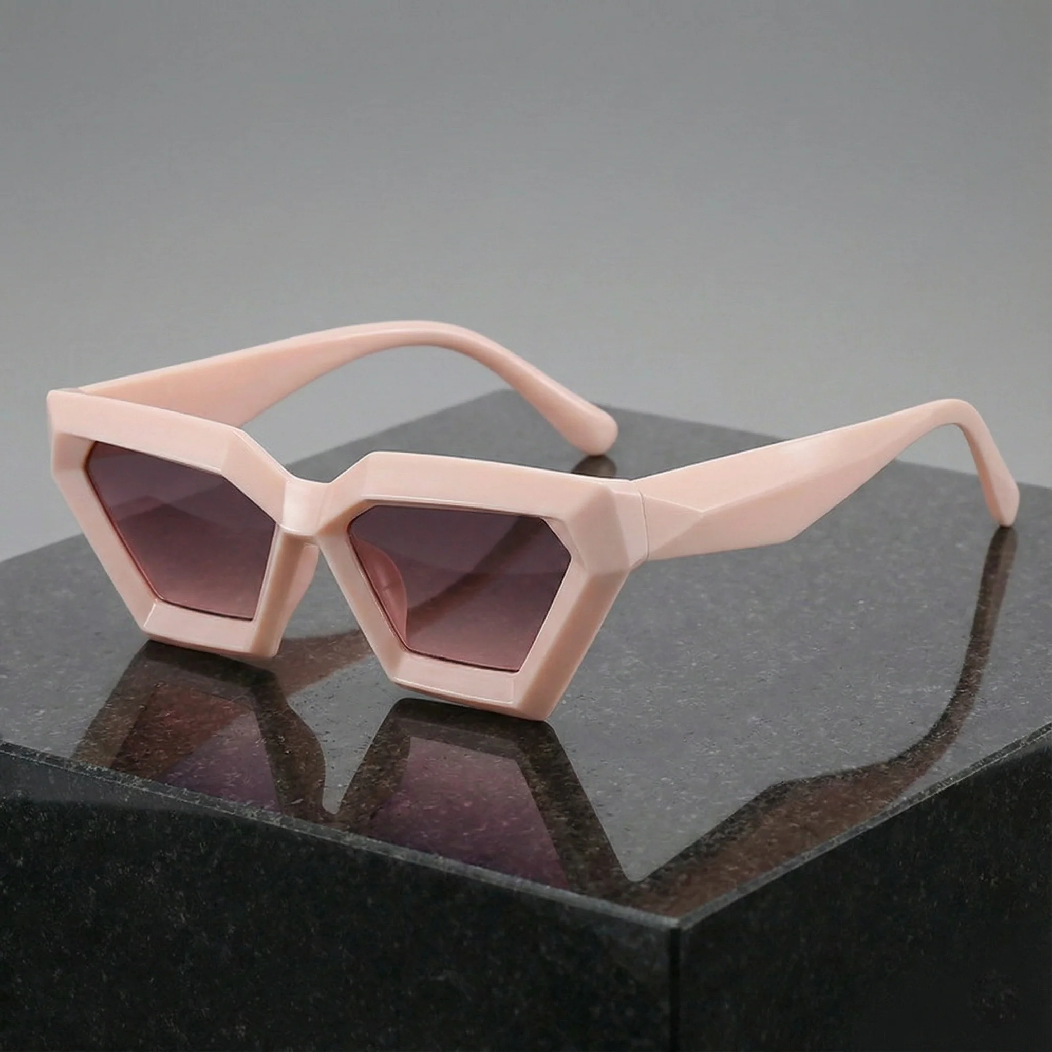 NOCTYRA CAT EYE SUNGLASSES - Image 8