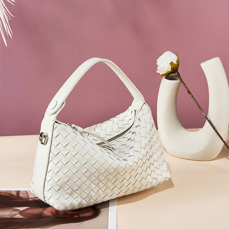 NOIR TESSA WOVEN HANDBAG - Image 6