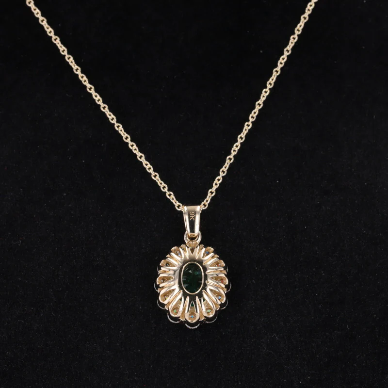 OVAL CUT LAB GROWN COLOMBIAN GREEN SAPPHIRE NECKLACE IN 9K GOLD - Image 3