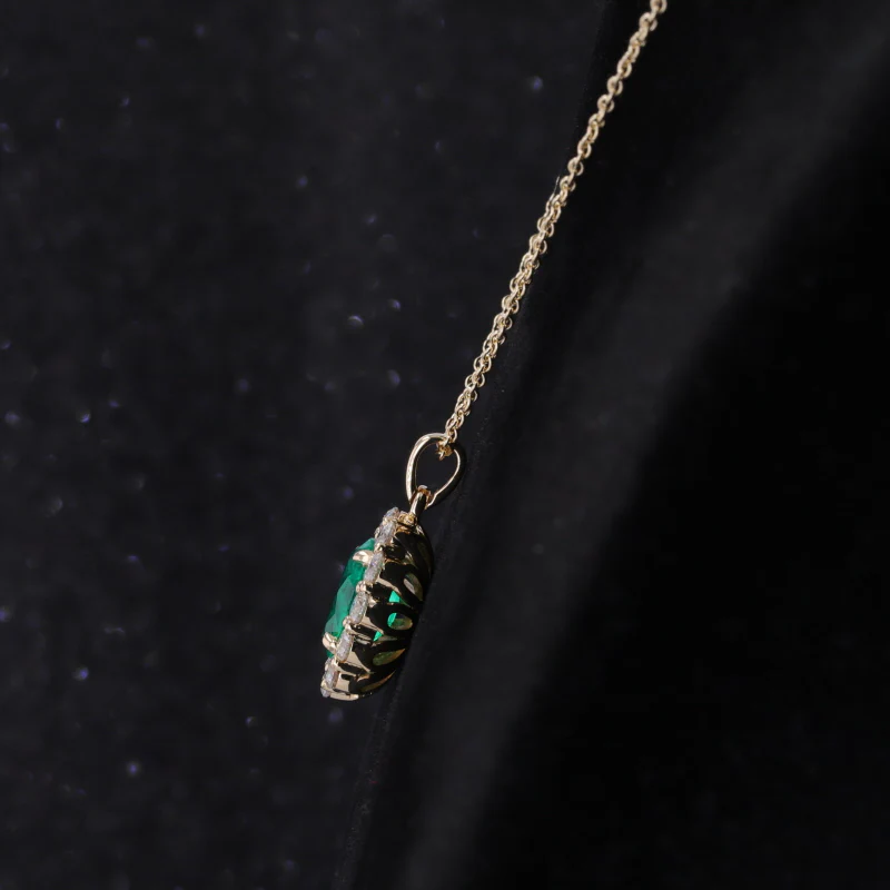 OVAL CUT LAB GROWN COLOMBIAN GREEN SAPPHIRE NECKLACE IN 9K GOLD - Image 4