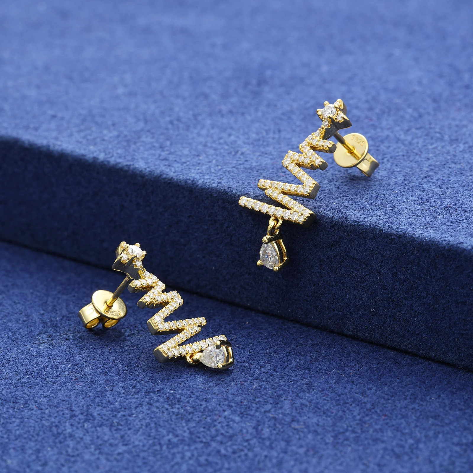 MOISSANITE DIAMOND ZIG ZAG CHRISTMAS TREE DROP EARRINGS IN STERLING SILVER - Image 3