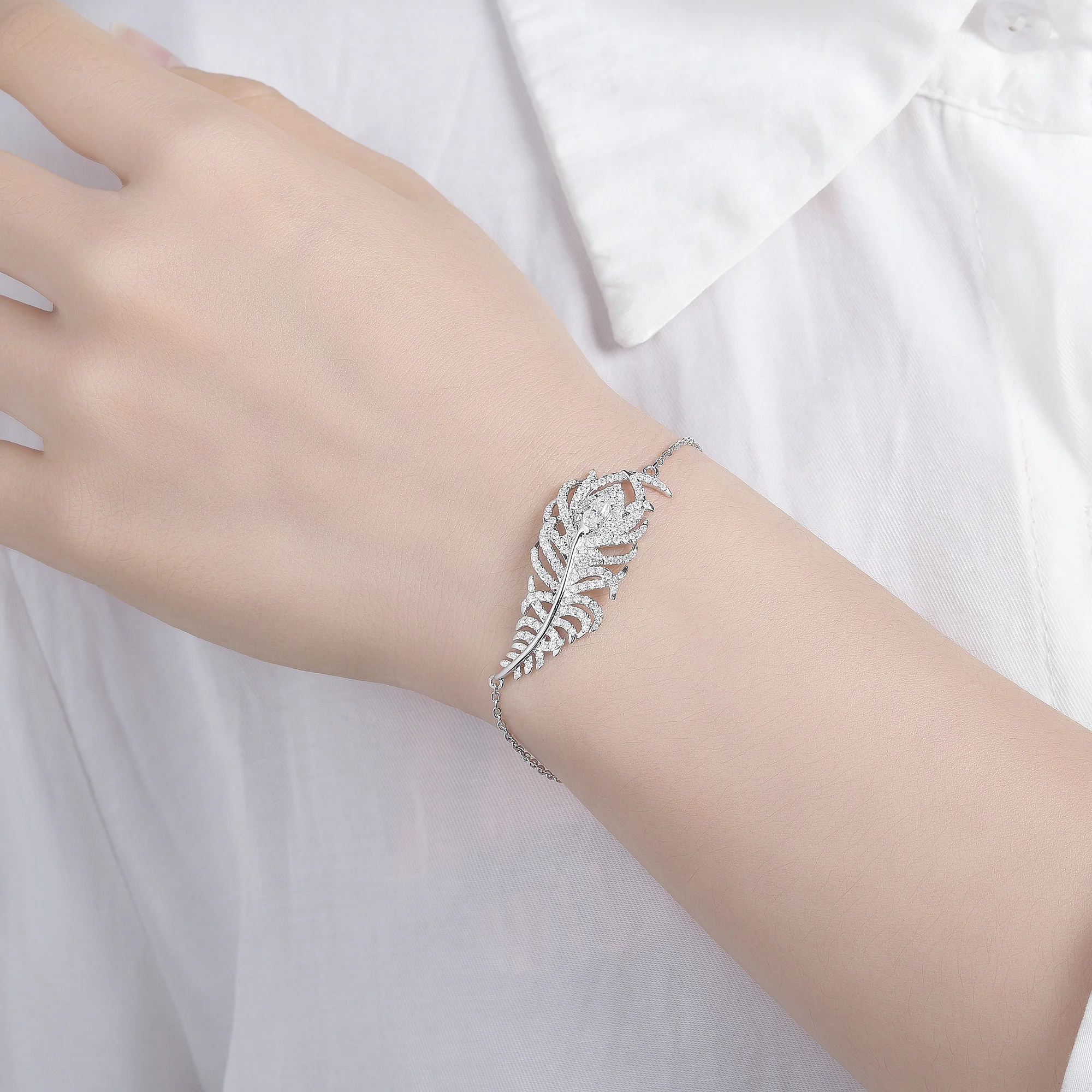 PEACOCK FEATHER MOISSANITE BRACELET IN STERLING SILVER - Image 2