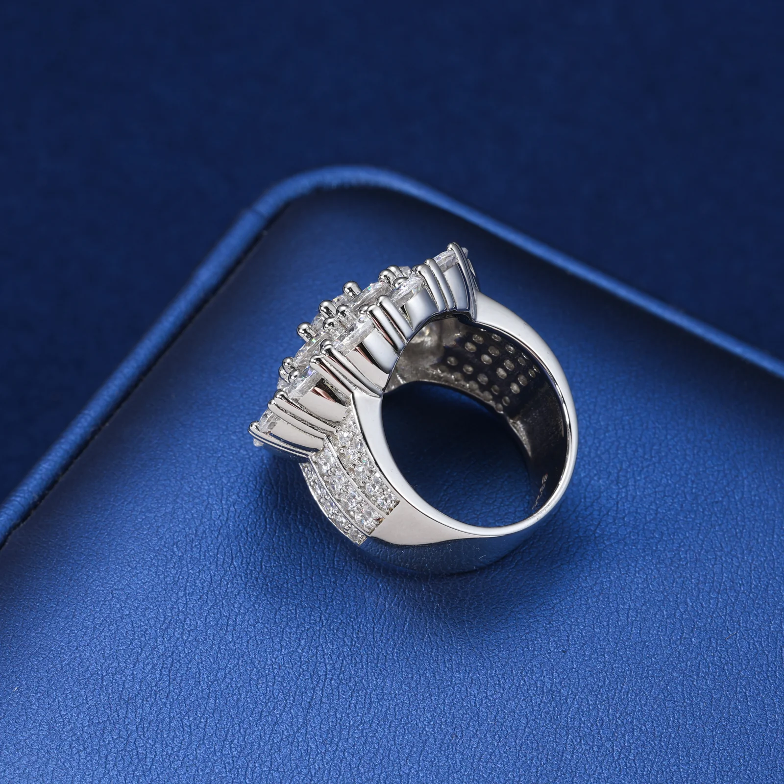 ROUND BRILLIANT CUT HONEYCOMB MOISSANITE RING IN STERLING SILVER - Image 3