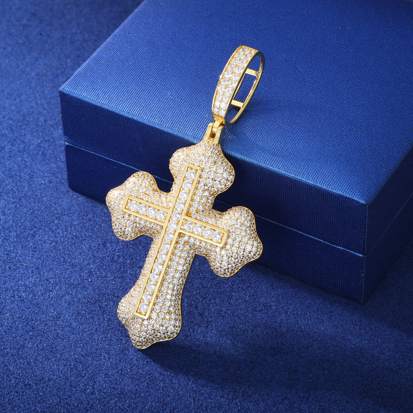 ROUND BRILLIANT CUT MOISSANITE CROSS PENDANT IN STERLING SILVER - Image 4
