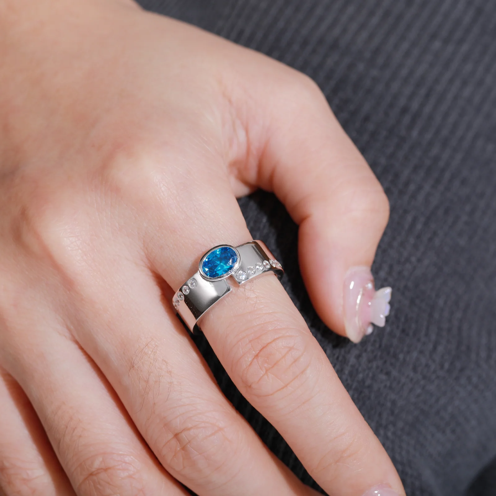 ROUND CUT BLUE CZ MOISSANITE DIAMOND BAND RING IN STERLING SILVER - Image 3