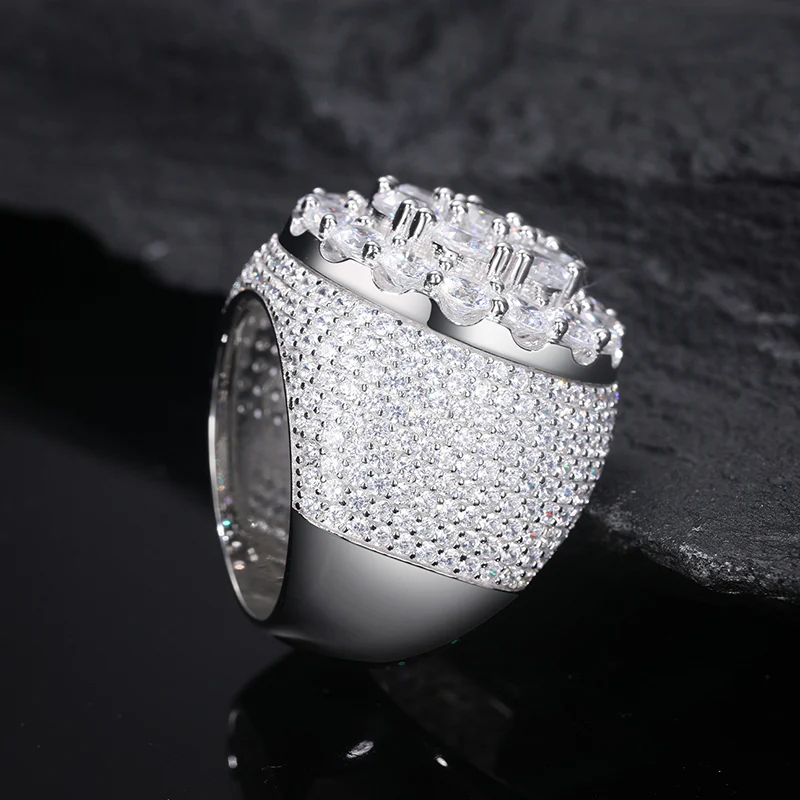 ROUND CUT BULKY MOISSANITE RING IN STERLING SILVER - Image 4
