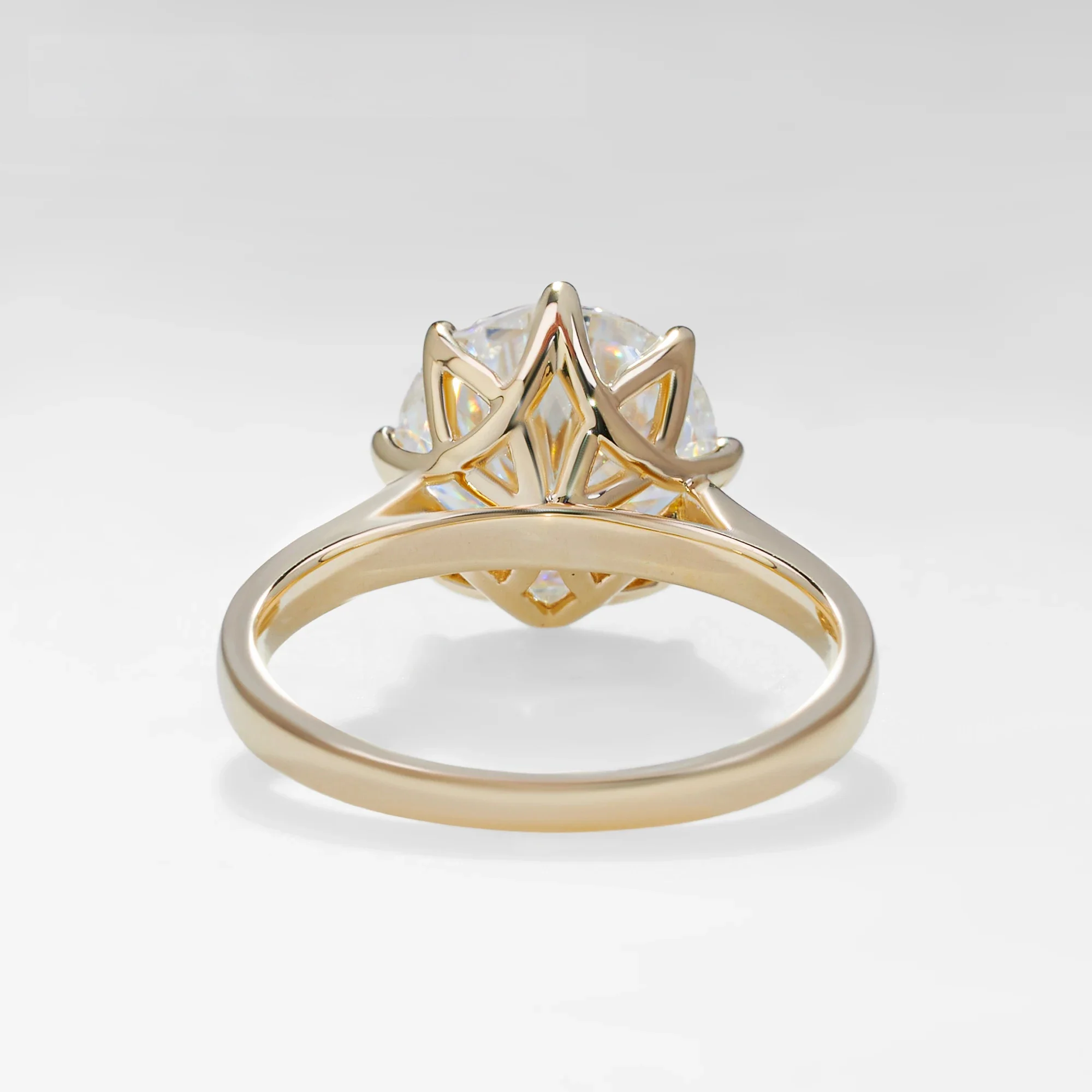 ROUND CUT MOISSANITE ETERNAL GLOW RING IN SOLID GOLD - Image 2
