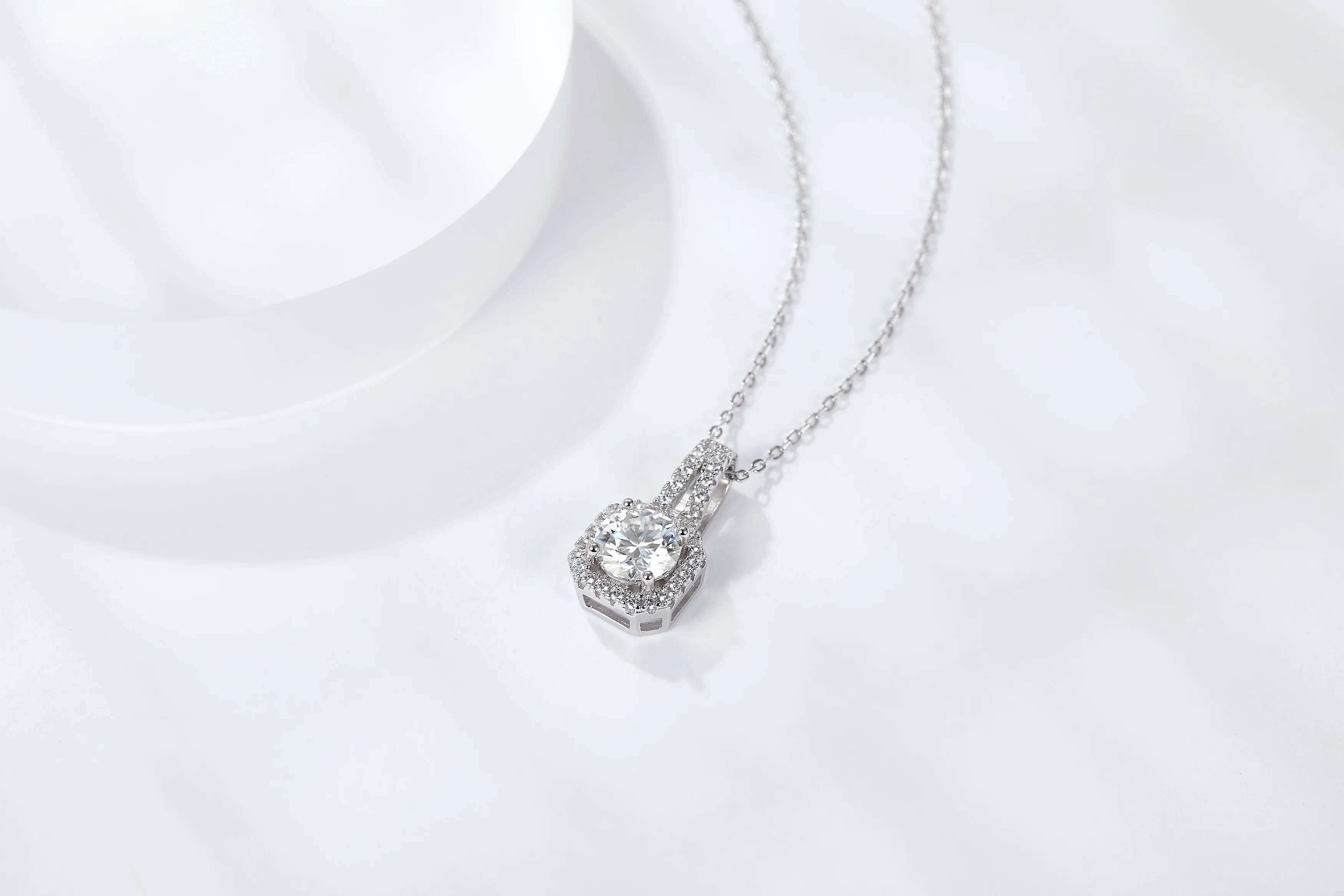 ROUND CUT MOISSANITE STUD PENDANT IN STERLING SILVER - Image 2