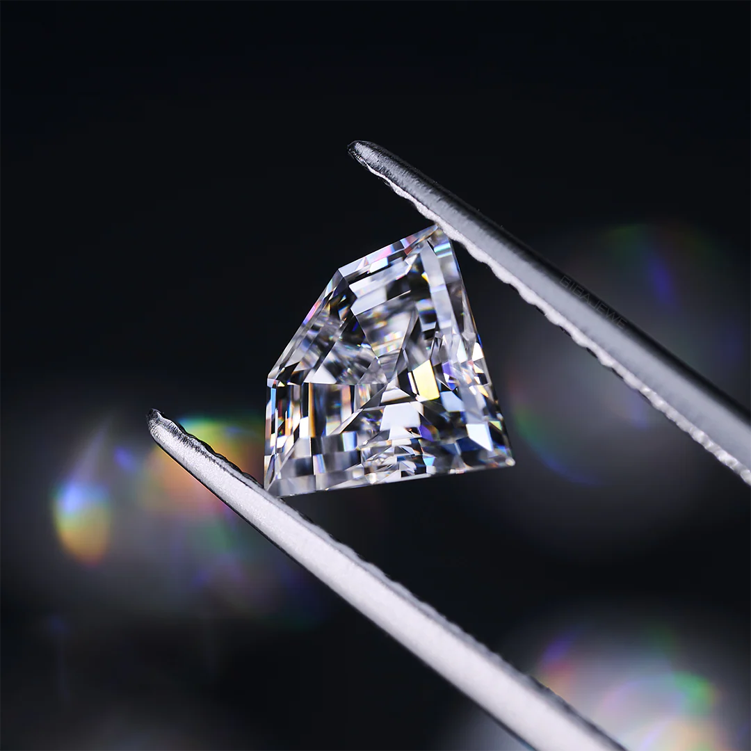 SHIELD CUT MOISSANITE LOOSE DIAMOND - Image 2