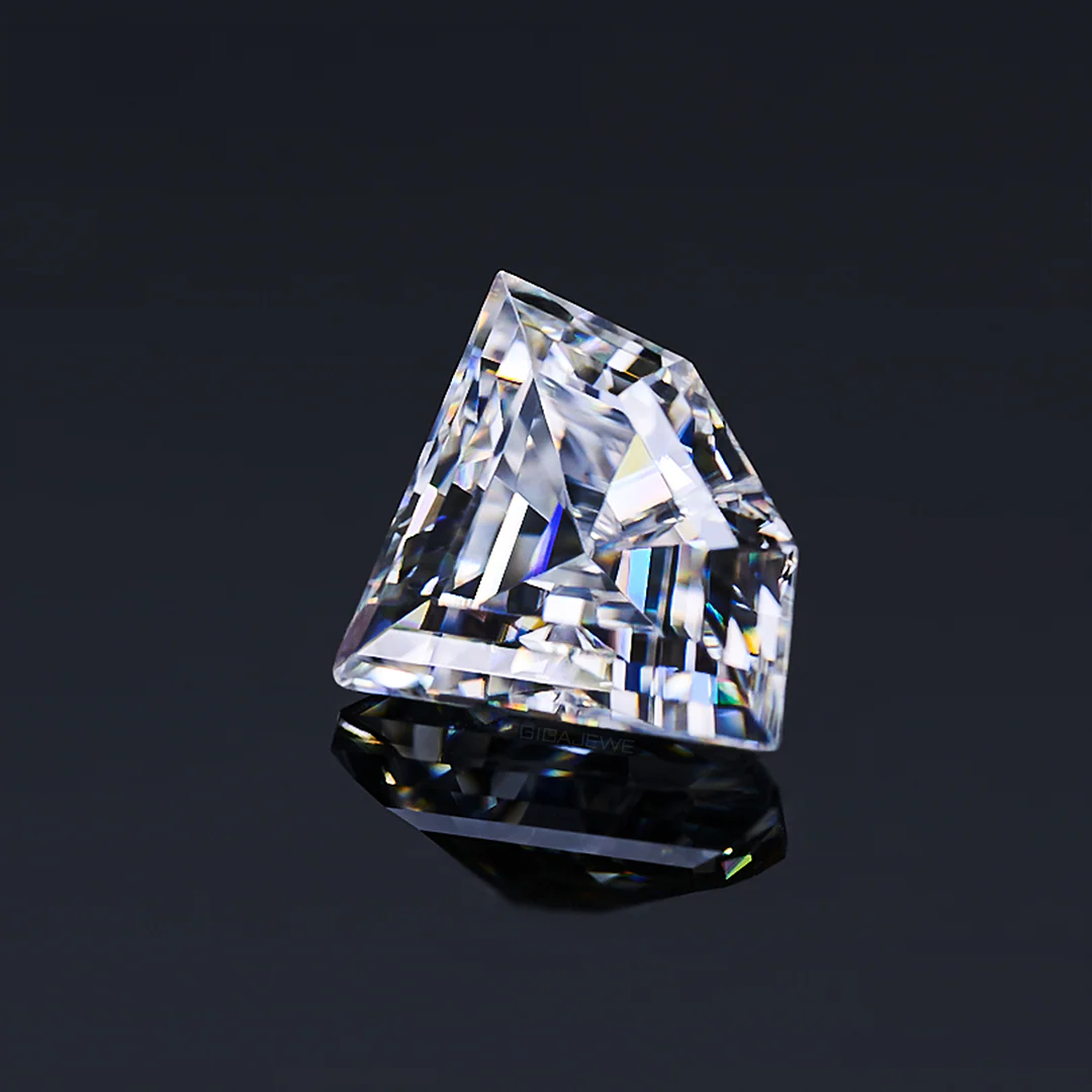 SHIELD CUT MOISSANITE LOOSE DIAMOND - Image 5