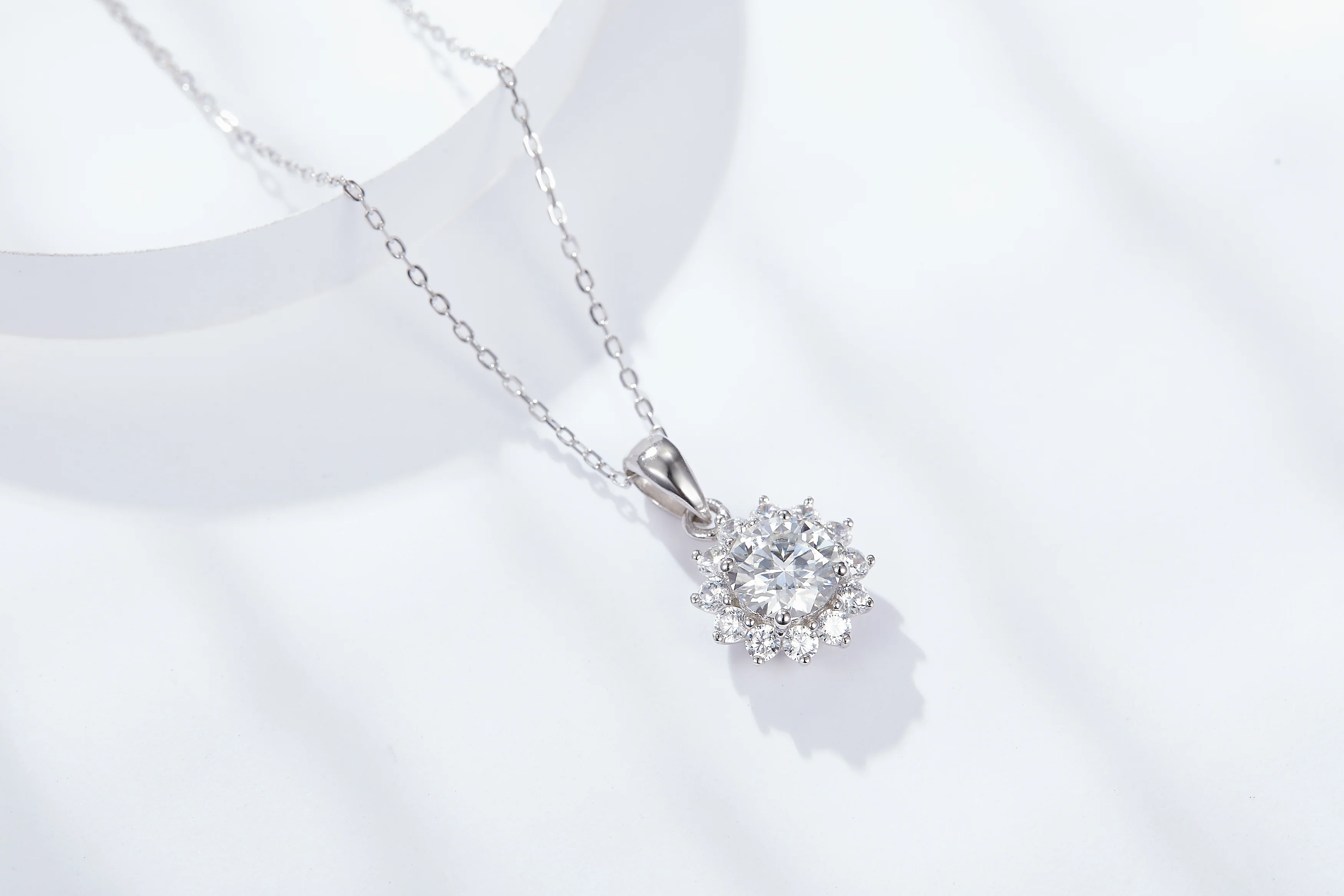 SUNFLOWER MOISSANITE PENDANT IN STERLING SILVER - Image 6