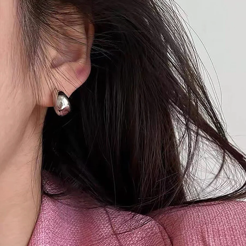 TEARDROP EARRING IN STERLING SILVER - Image 2