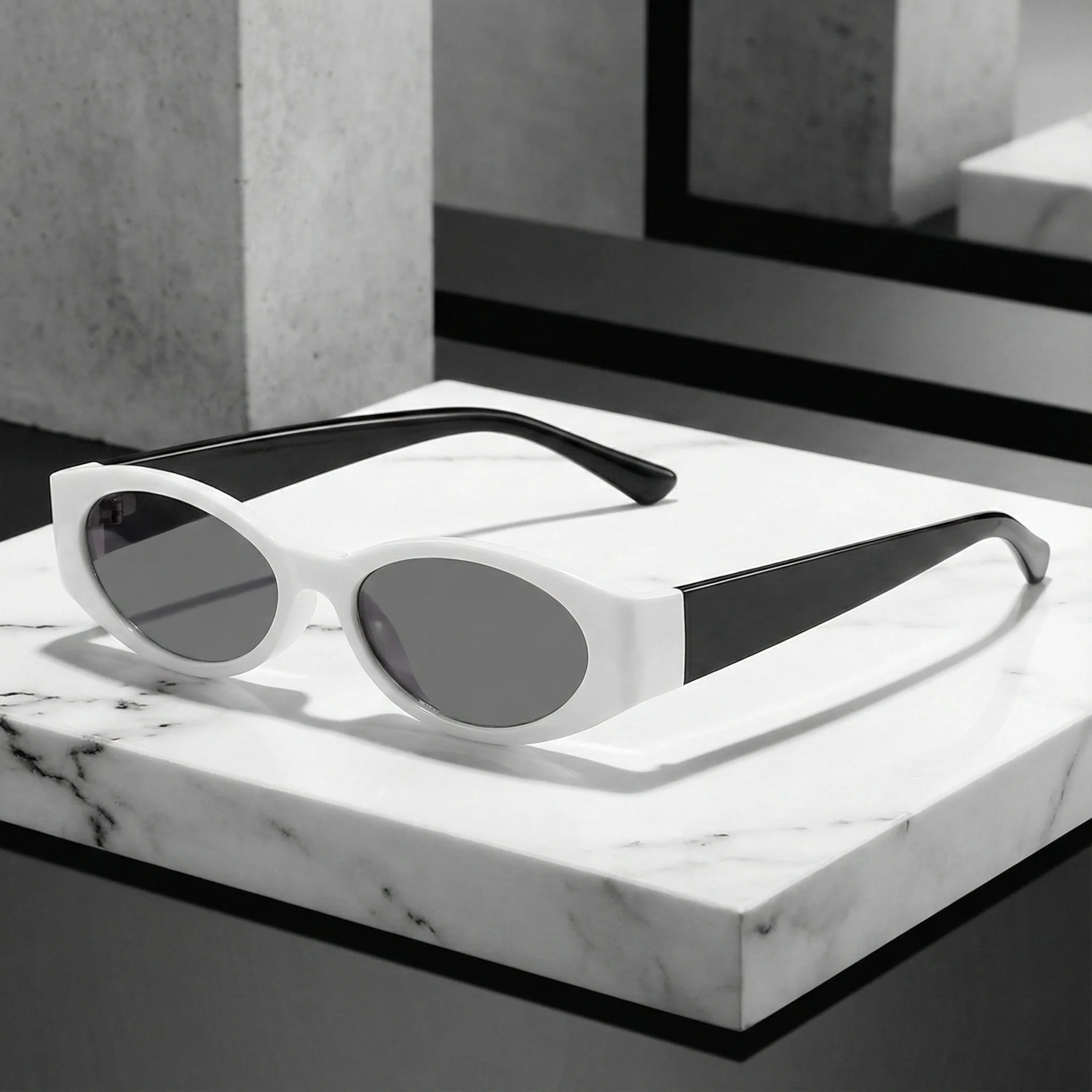 VELA OVAL SUNGLASSES - Image 11