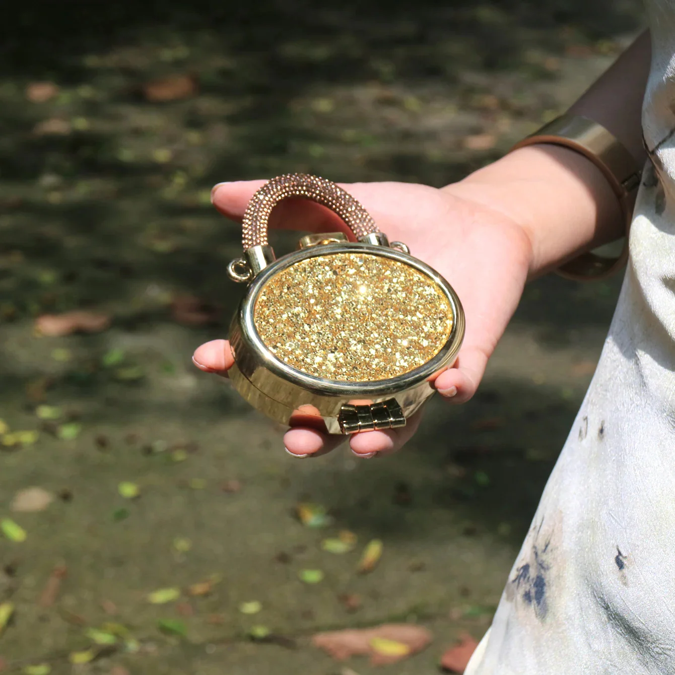 VELENA ROUND COIN BAG - Image 3