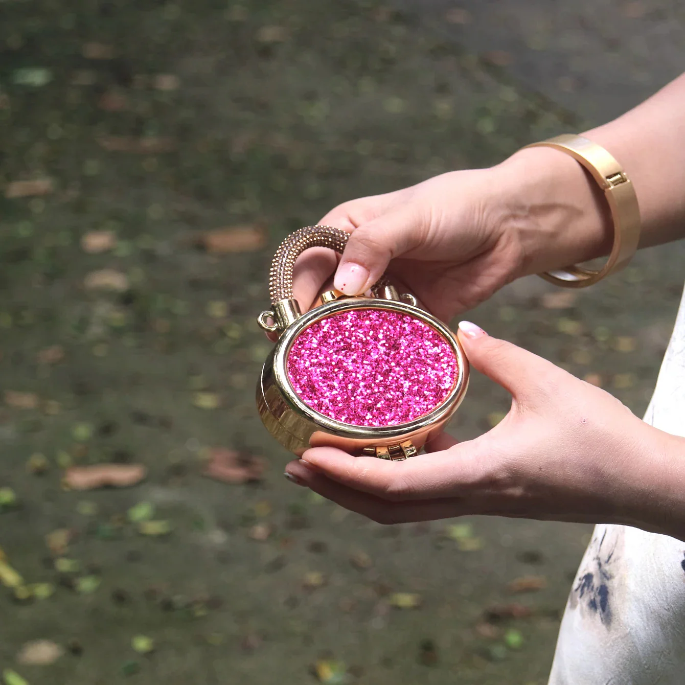 VELENA ROUND COIN BAG - Image 5