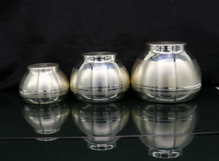 VINTAGE CLASSIC ROUND BOWL SET IN STERLING SILVER - Image 3