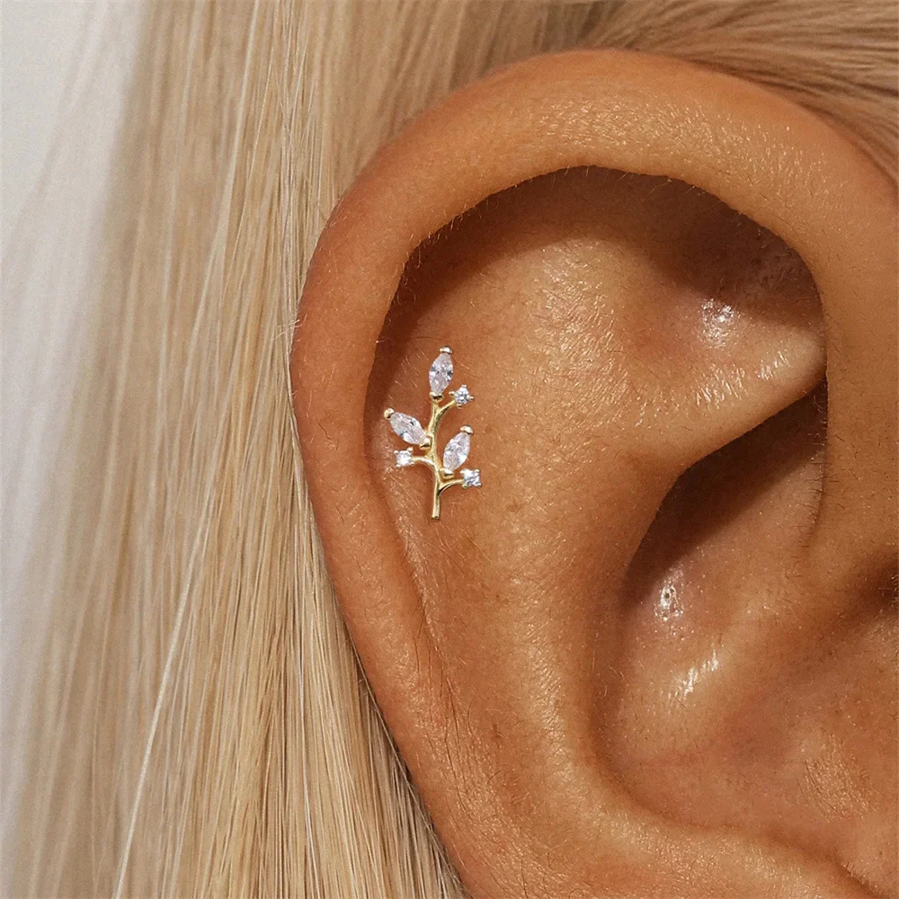VINTAGE STUD CARTILAGE EAR PIERCING IN STERLING SILVER - Image 4