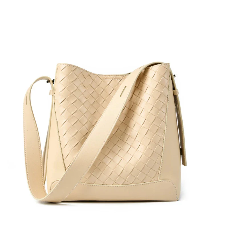 VIONA WOVEN LEATHER BAG - Image 4