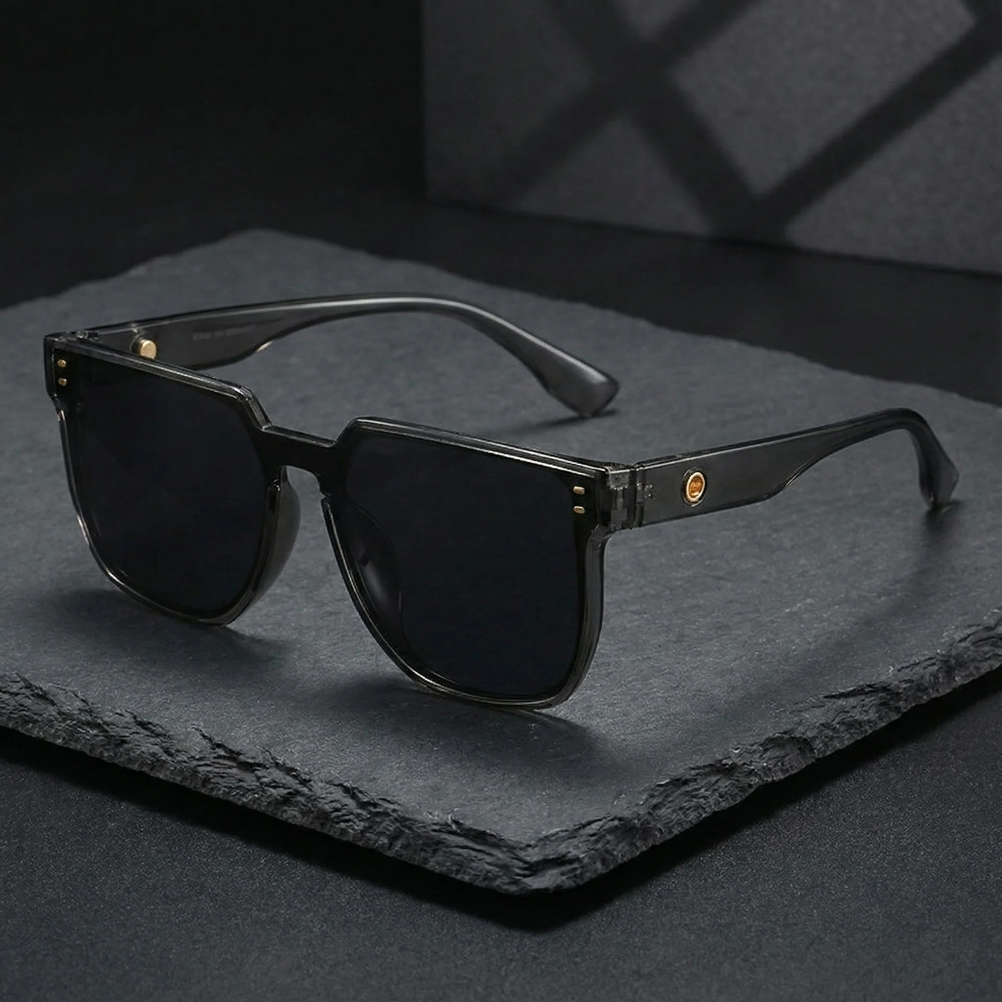 VIREN OVERSIZED SUNGLASSES - Image 8