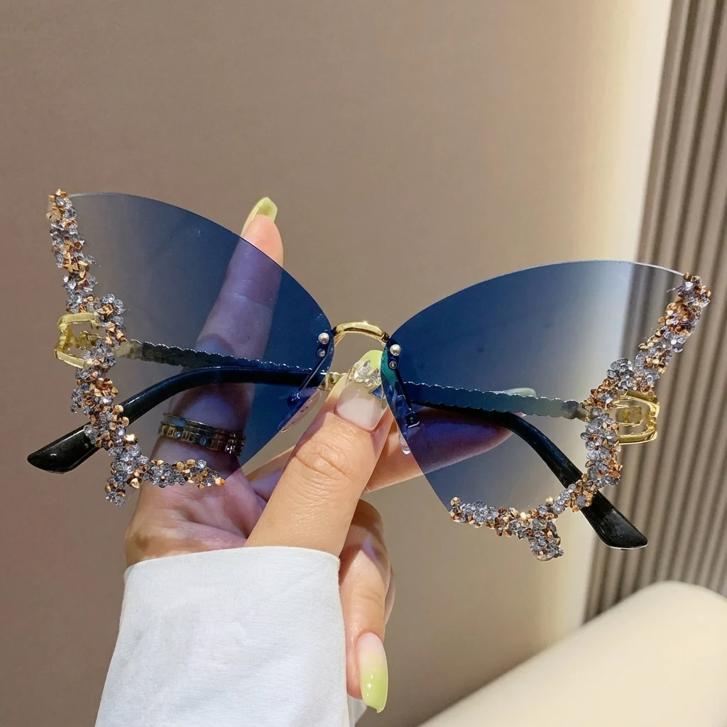ZAPHIRA CRYSTAL SUNGLASSES - Image 2