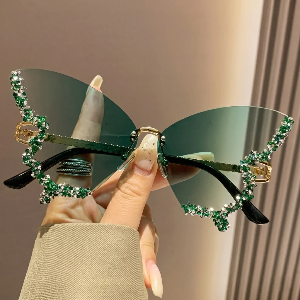ZAPHIRA CRYSTAL SUNGLASSES - Image 4